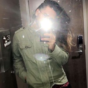 Meet your Posher, Dangelo